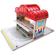 HAPE PORTABLE TRAIN STATION SET