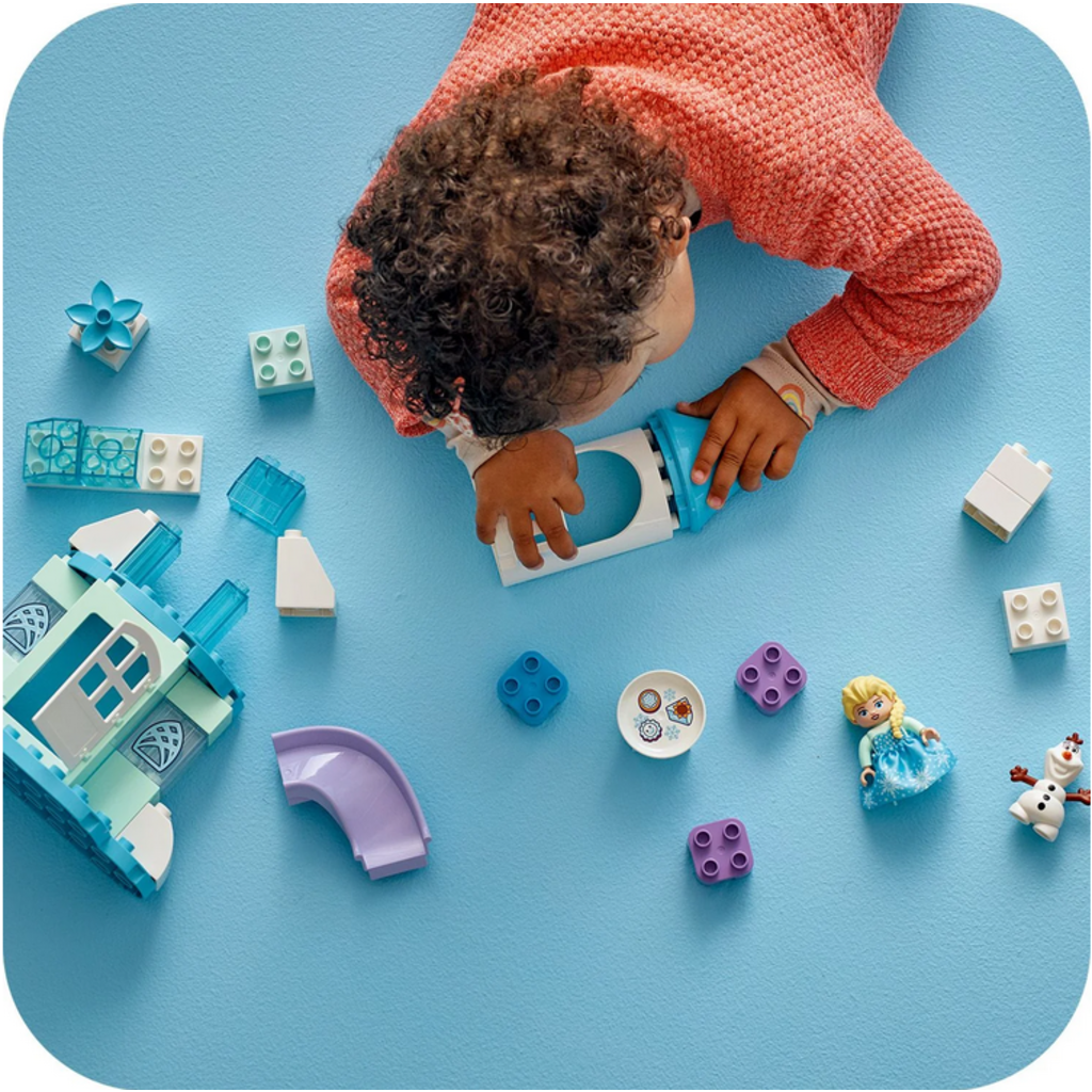 LEGO ANNA AND ELSA'S FROZEN CASTLE PARTY