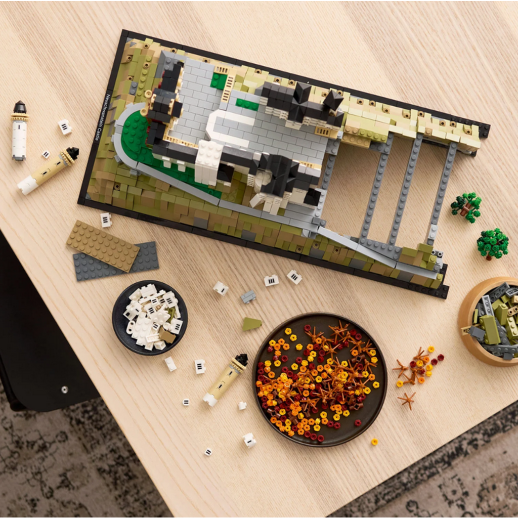 LEGO NEUSCHWANSTEIN CASTLE