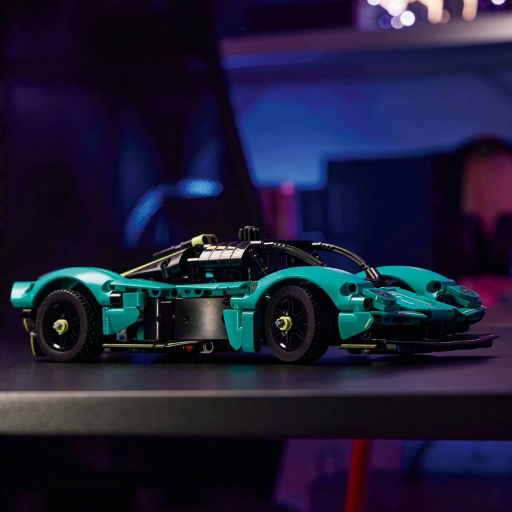 LEGO ASTON MARTIN VALKYRIE