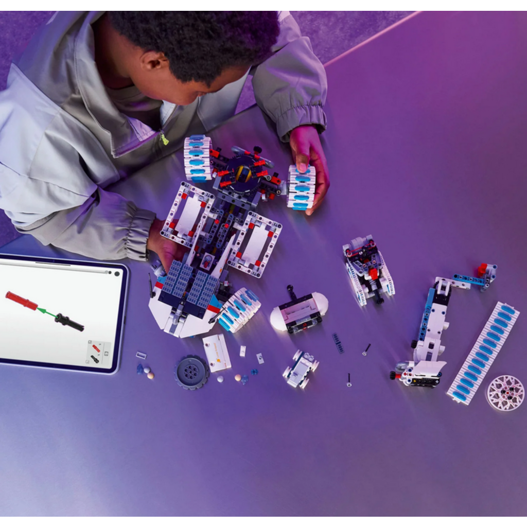 LEGO LUNAR OUTPOST MOON ROVER SPACE VEHICLE