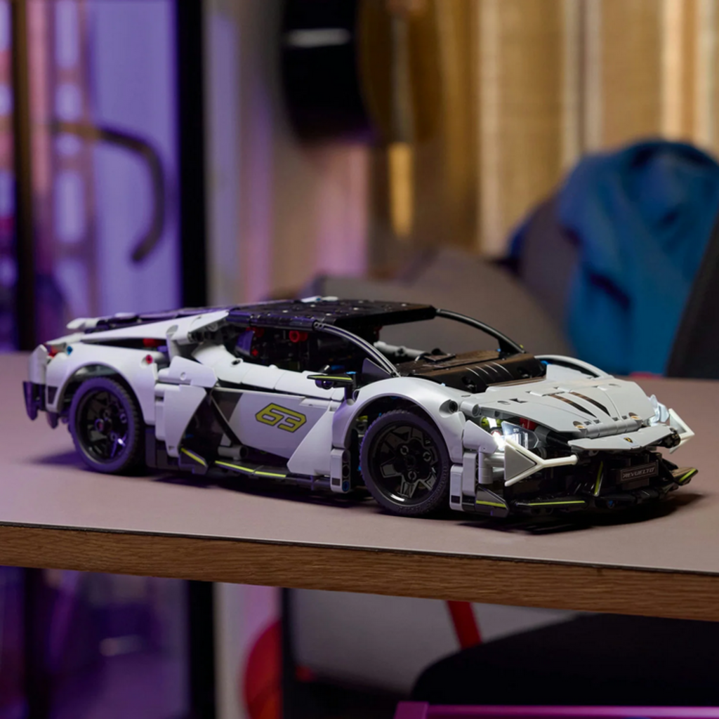LEGO LAMBORGHINI REVUELTO SUPER SPORTS CAR