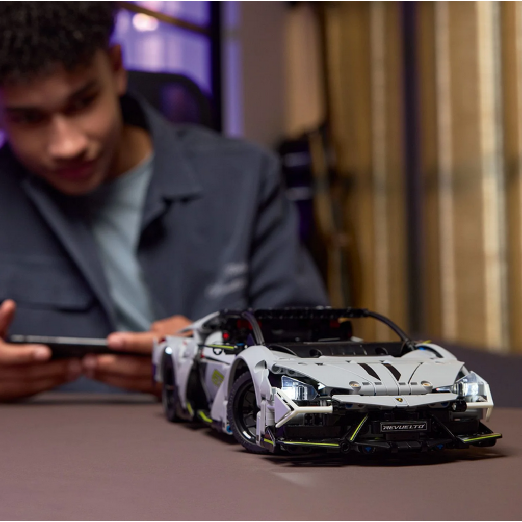 LEGO LAMBORGHINI REVUELTO SUPER SPORTS CAR