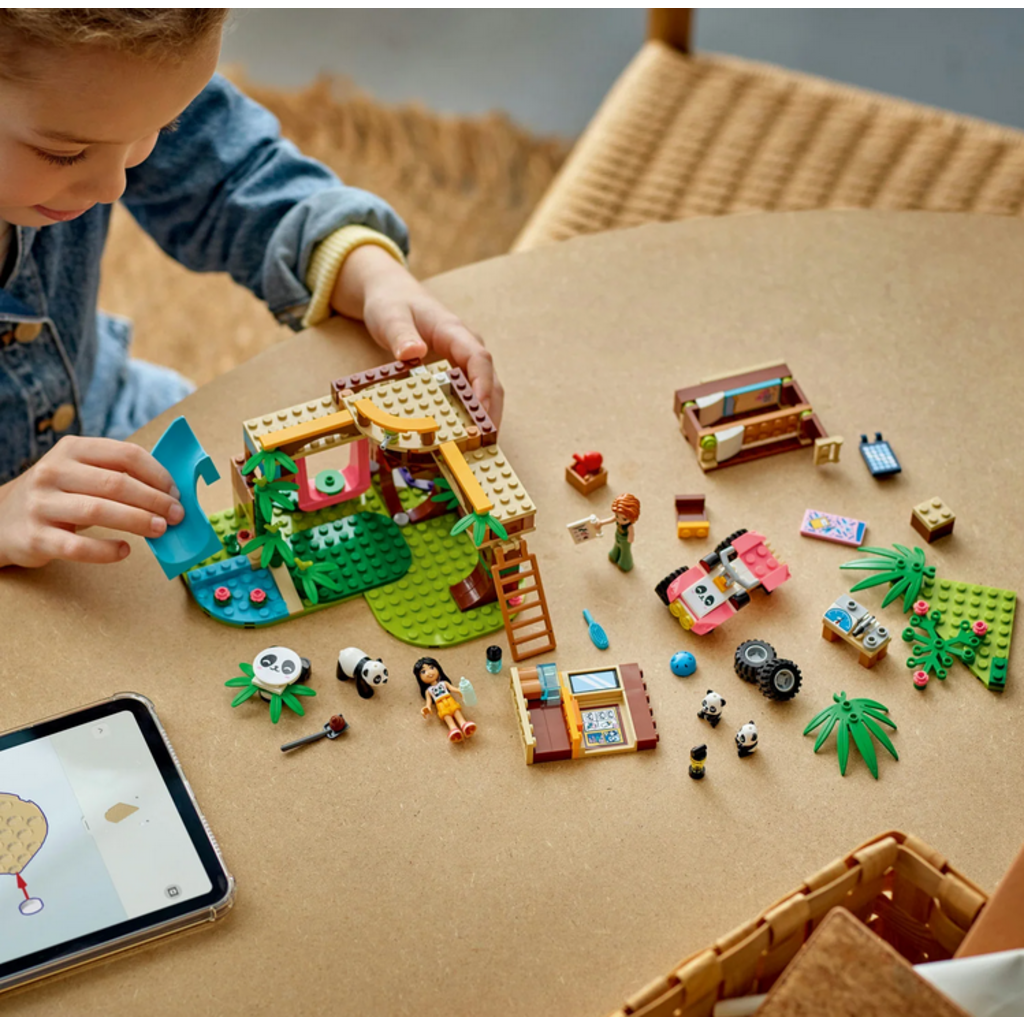 LEGO PANDA SANCTUARY ANIMAL CARE