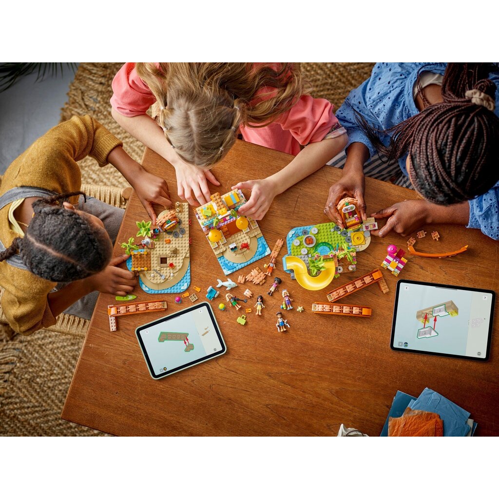 LEGO FAMILY VACATION BEACH RESORT