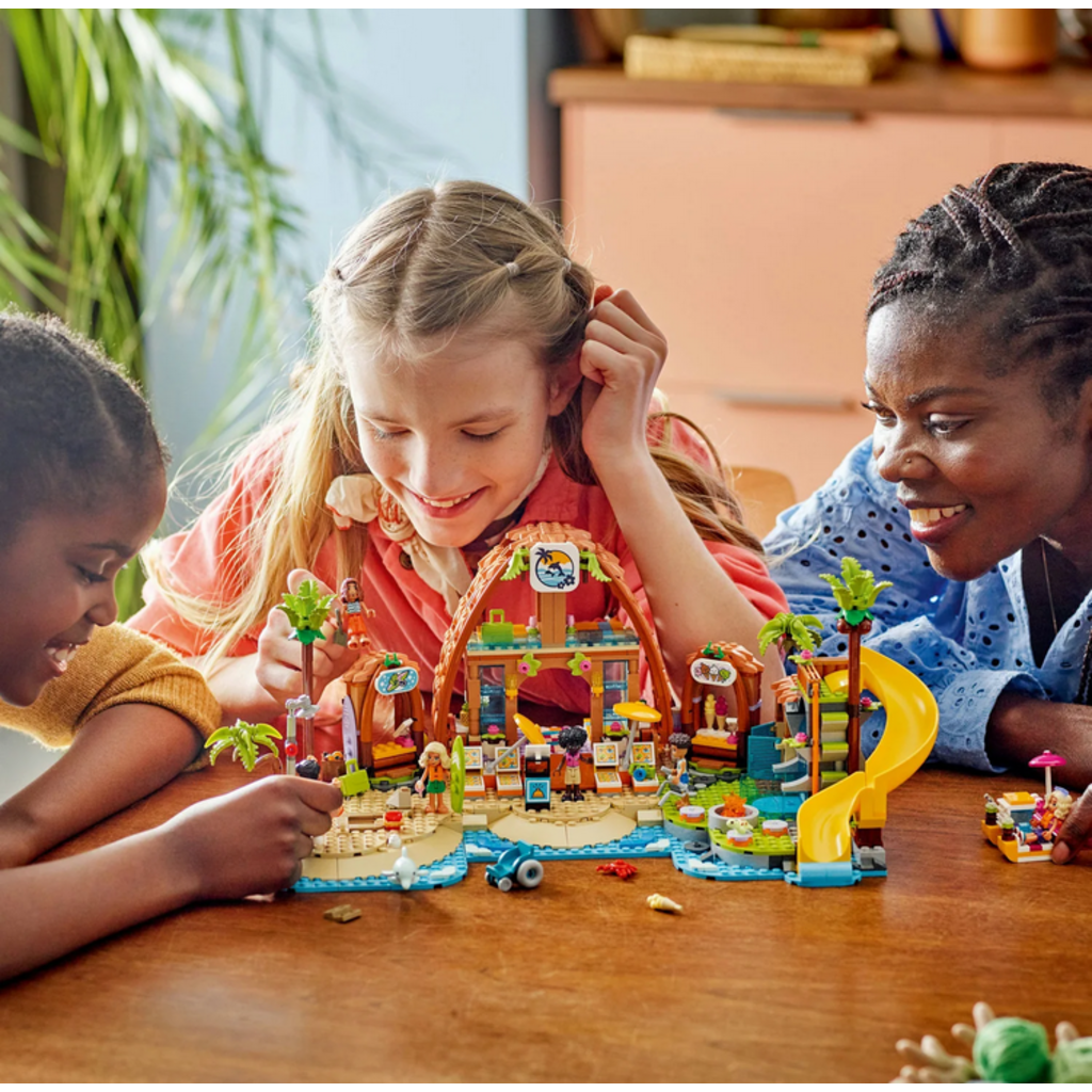 LEGO FAMILY VACATION BEACH RESORT