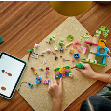 LEGO CAT BIRTHDAY PARTY & TREE HOUSE