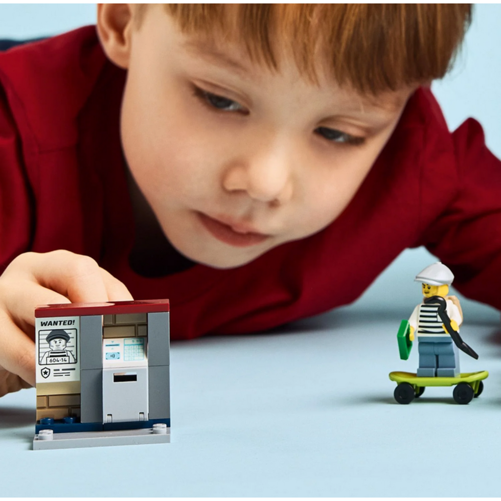 LEGO POLICE MOTORCYCLE CHASE