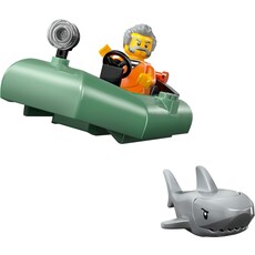 LEGO POLICE BOAT CHASE