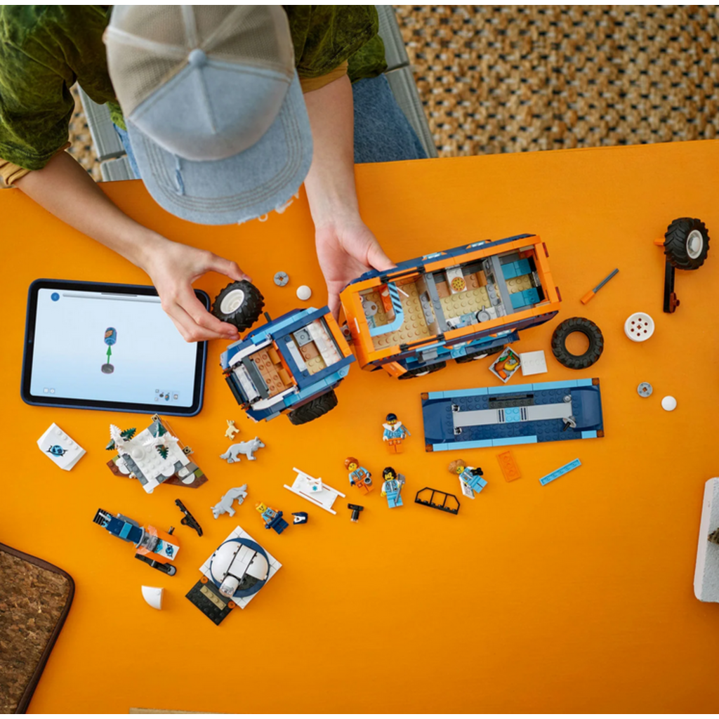 LEGO ARCTIC EXPLORER SCIENCE LAB TRUCK