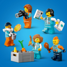 LEGO ARCTIC EXPLORER SCIENCE LAB TRUCK