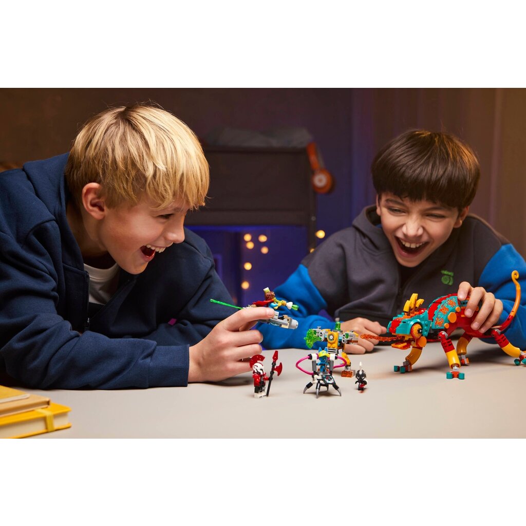 LEGO MATEO'S FIRE CHAMELEON