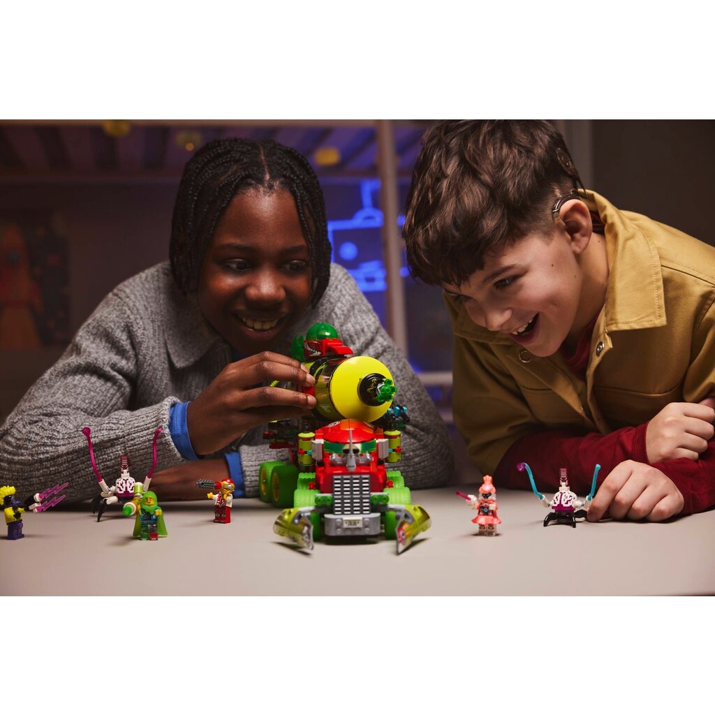 LEGO MATEO'S SPRAY PAINT TRUCK