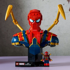 LEGO IRON SPIDER-MAN BUST