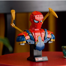 LEGO IRON SPIDER-MAN BUST
