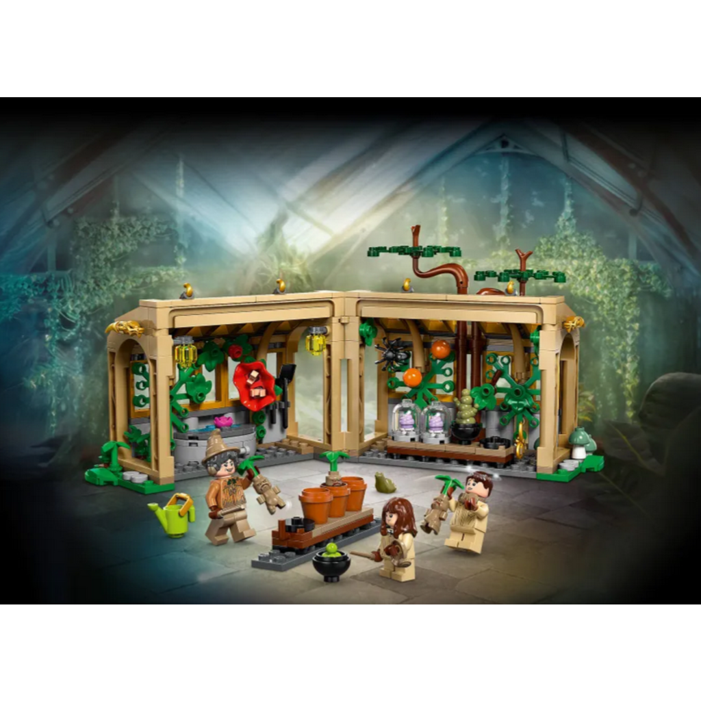 LEGO HOGWARTS CASTLE: HERBOLOGY CLASS