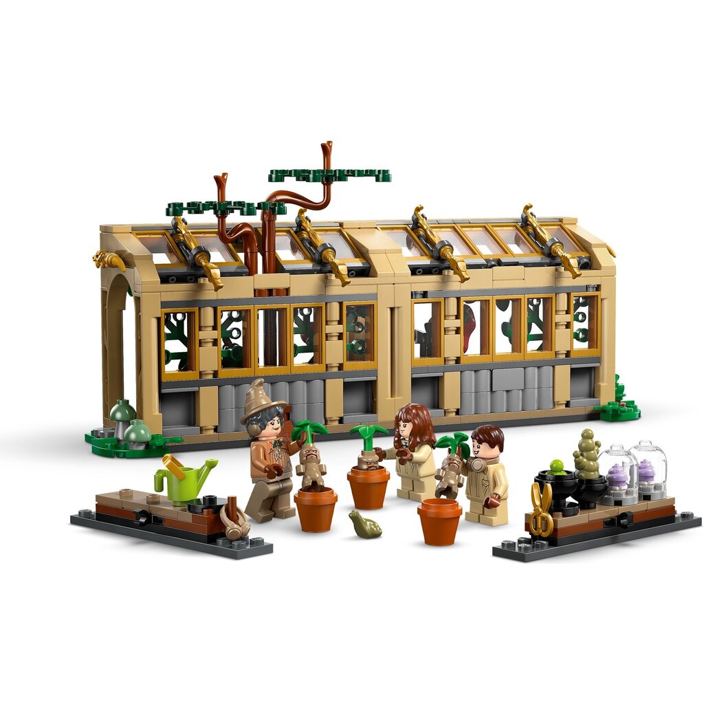 LEGO HOGWARTS CASTLE: HERBOLOGY CLASS