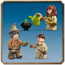 LEGO HOGWARTS CASTLE: HERBOLOGY CLASS