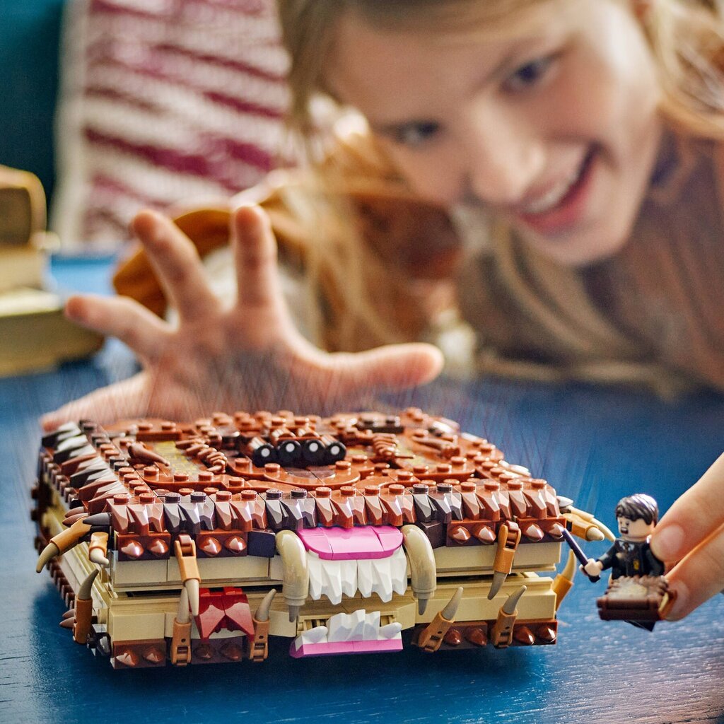 LEGO CHOMPING MONSTER BOOK OF MONSTERS