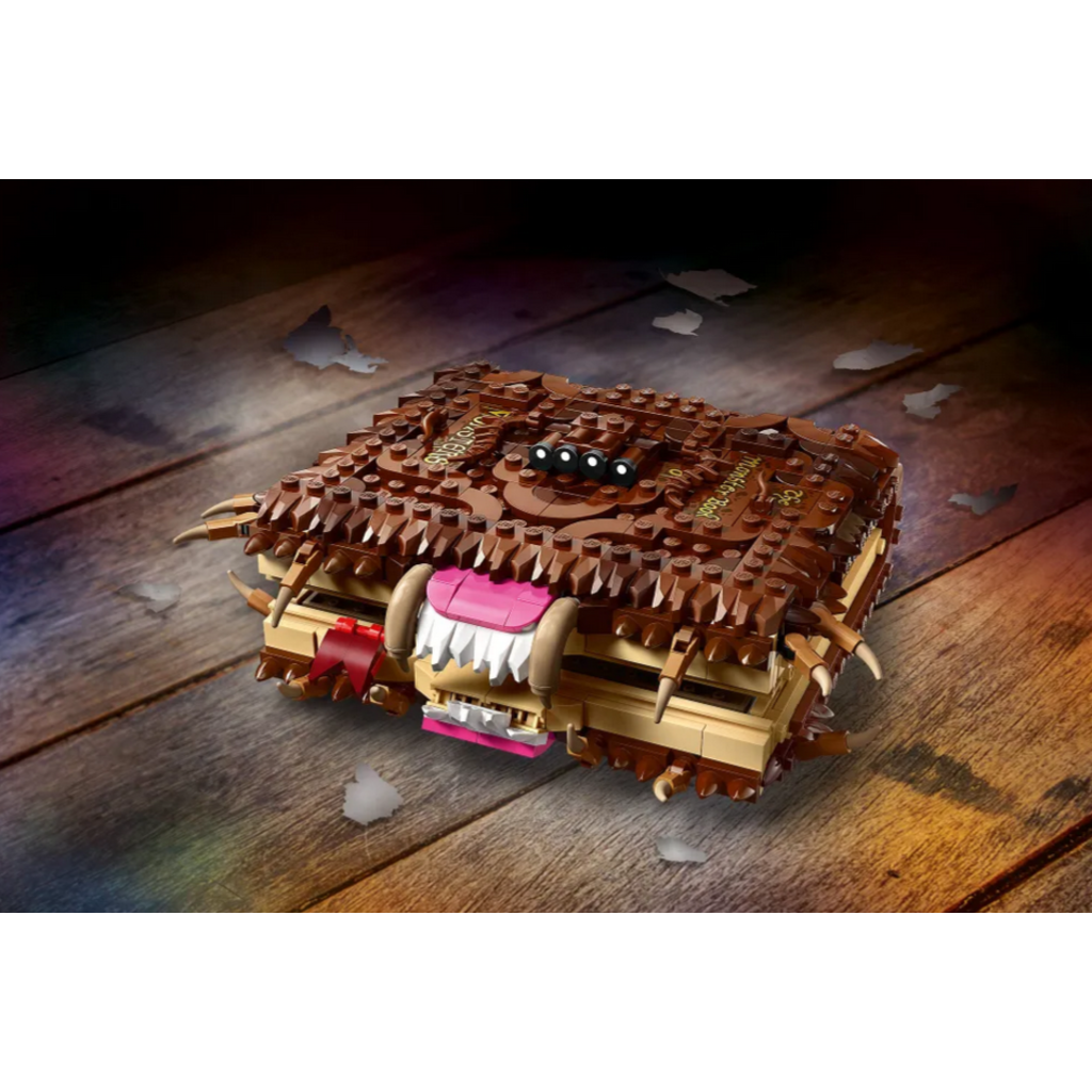 LEGO CHOMPING MONSTER BOOK OF MONSTERS