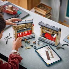 LEGO BOOK NOOK: HOGWARTS EXPRESS