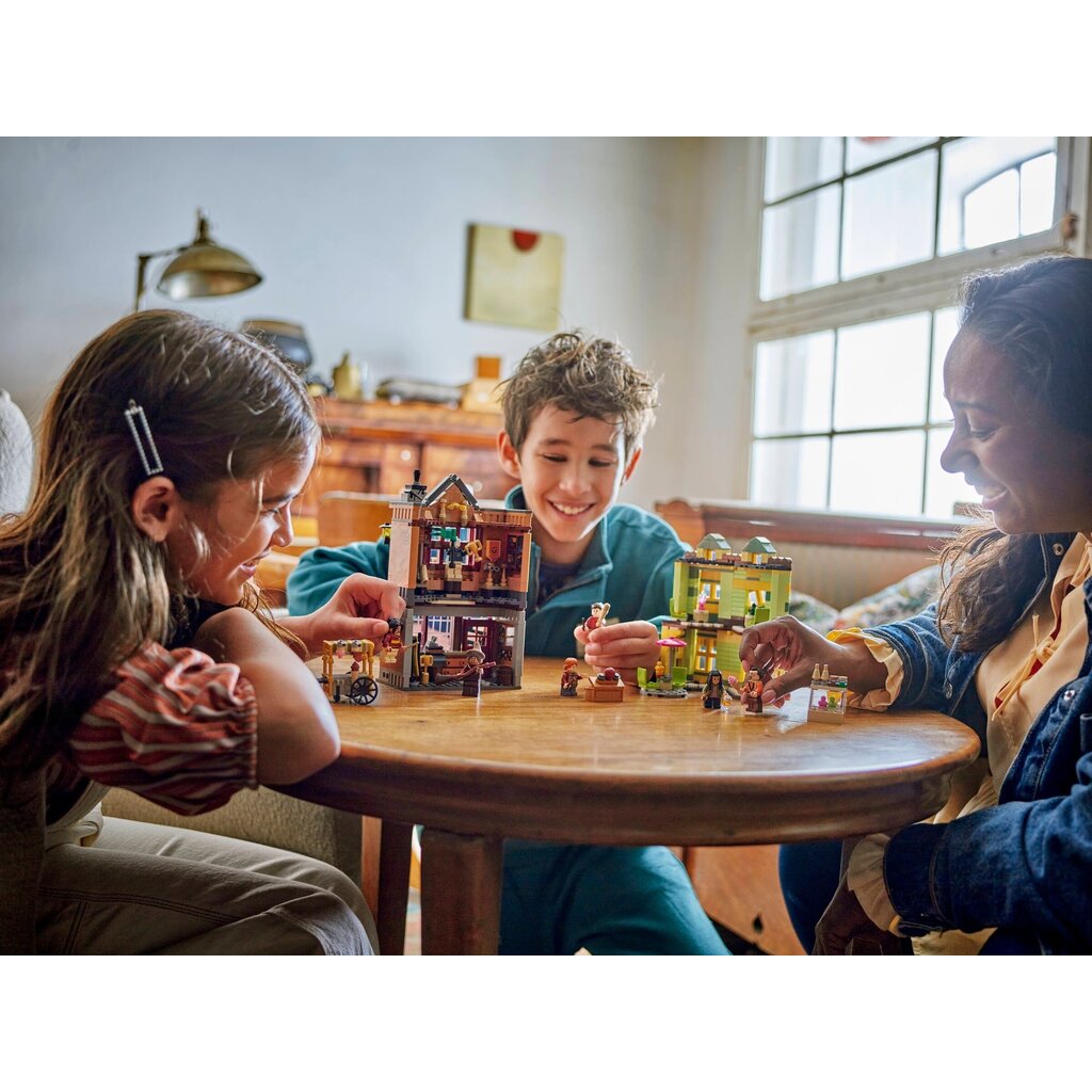 LEGO QUALITY QUIDDITCH SUPPLIES & ICE CREAM PARLOUR