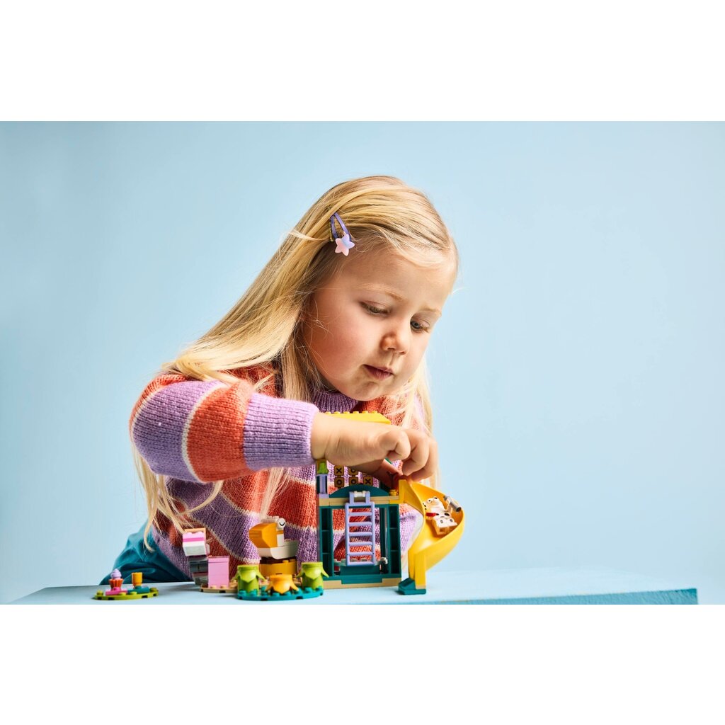 LEGO PLAYGROUND FUN WITH BLUEY AND CHLOE