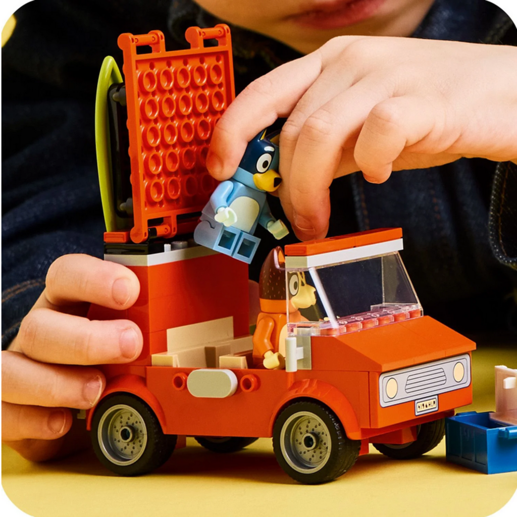 LEGO BLUEY'S BEACH & FAMILY CAR TRIP
