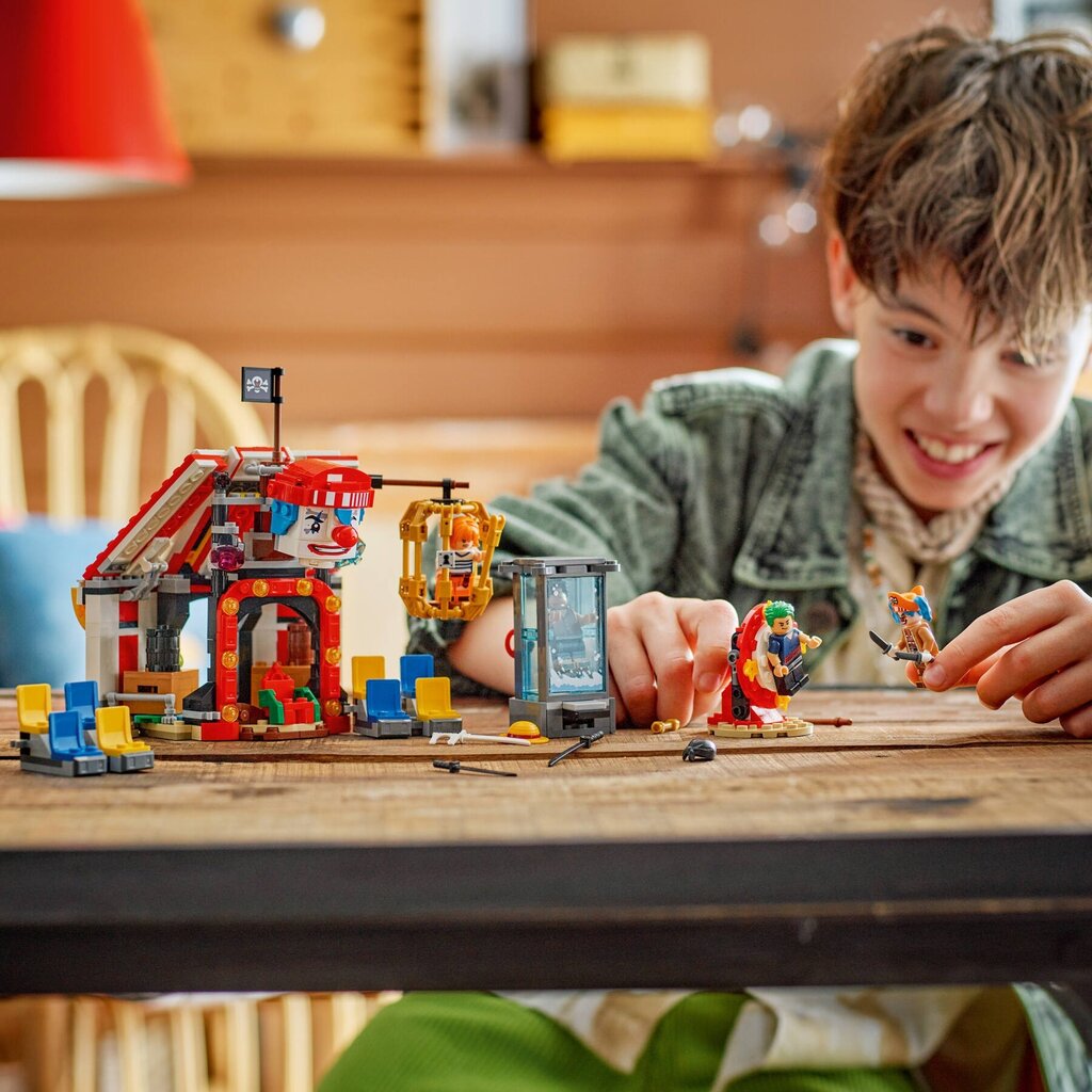 LEGO BUGGY THE CLOWN'S CIRCUS TENT