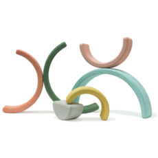 WONDER & WISE RAINBOW NESTING BLOCKS