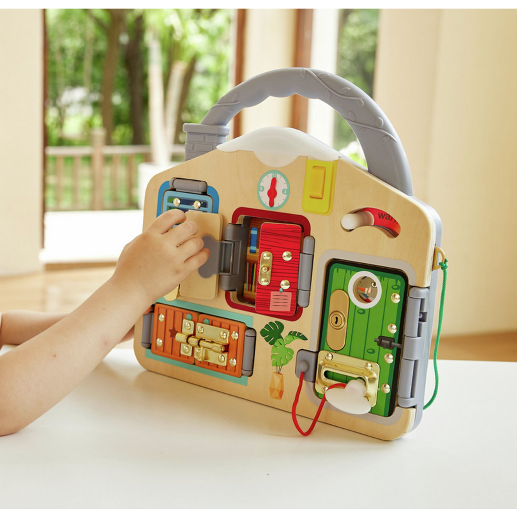 HAPE LOCK & LEARN PLAYBOARD