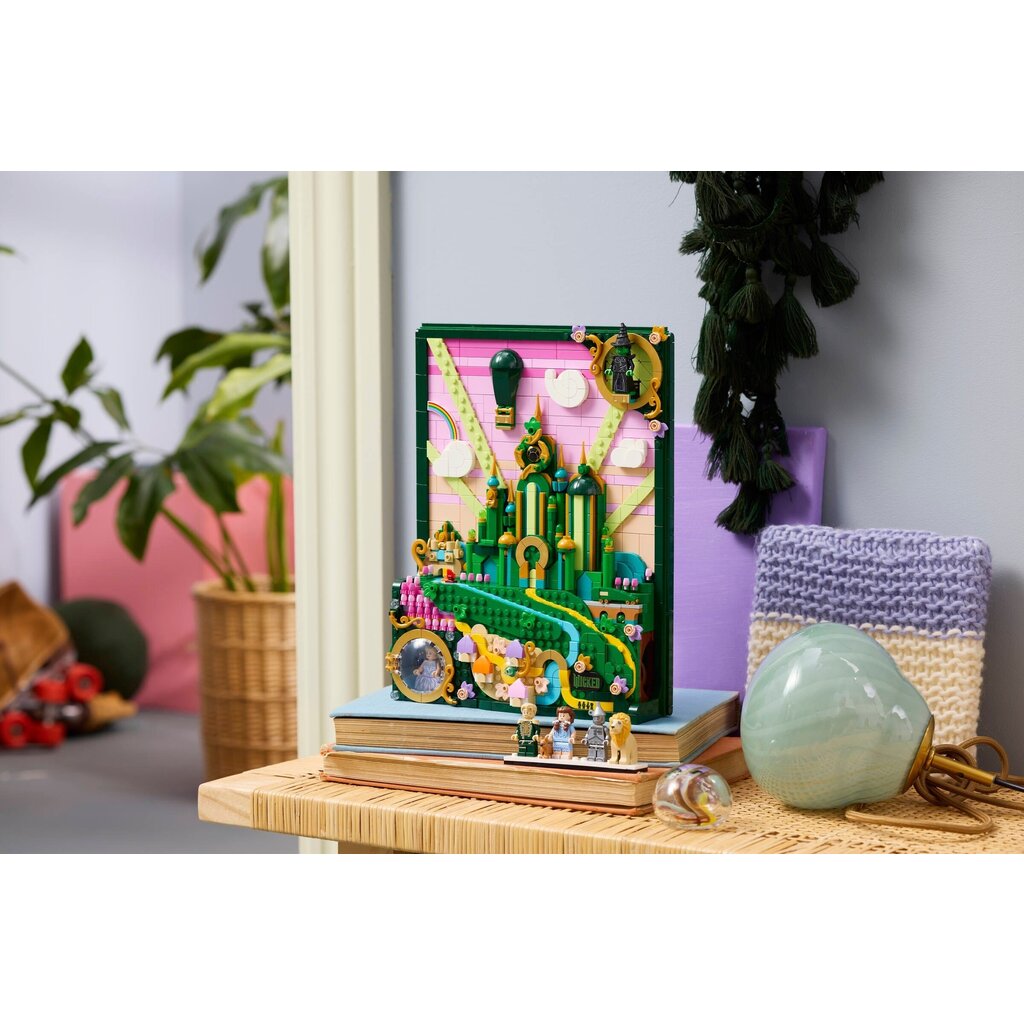 LEGO EMERALD CITY WALL ART