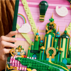 LEGO EMERALD CITY WALL ART