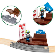 BRIO BRIO PULL BACK TRAIN SET