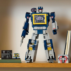 LEGO TRANSFORMERS SOUNDWAVE