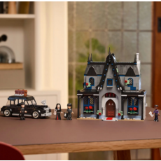 LEGO MORTICIA'S COTTAGE
