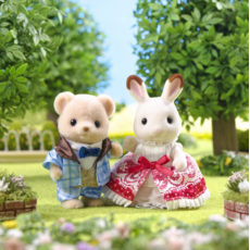 CALICO CRITTERS ANNIVERSARY FRIENDS SET CALICO CRITTERS