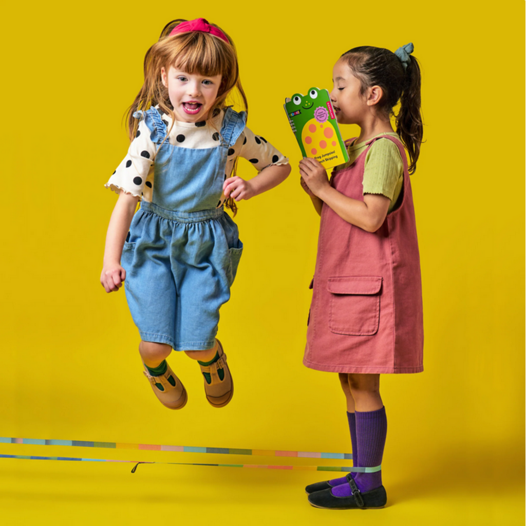 KIKKERLAND FROG JUMPSIES! FRENCH SKIPPING