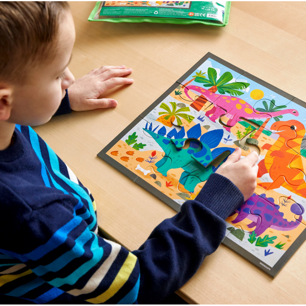 MUDPUPPY POUCH PUZZLE 12 PC MIGHTY DINOSAURS