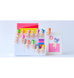 DREAMS USA SONNY ANGEL HIPPER LOOKING BACK SERIES