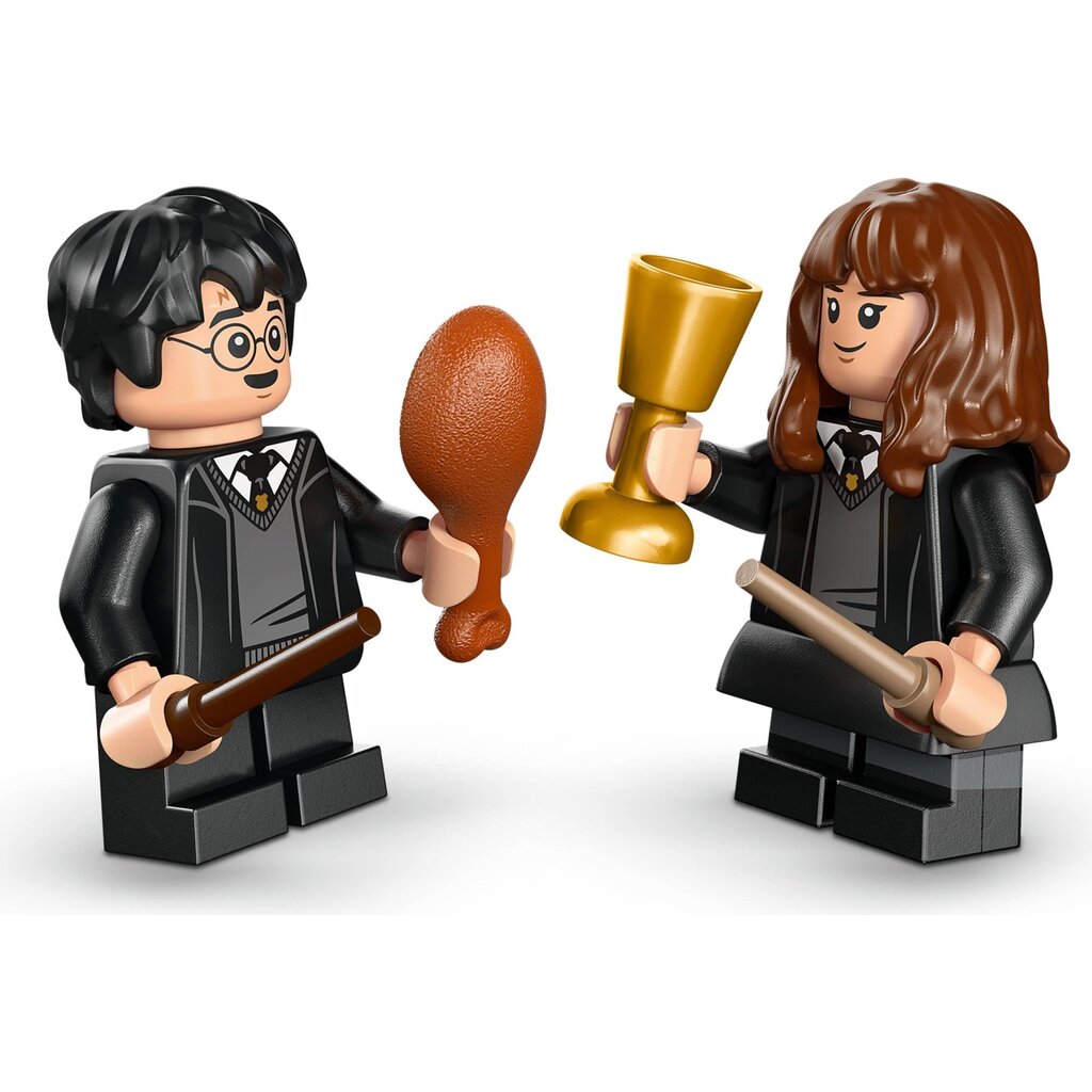 LEGO HOGWARTS CASTLE: SORTING HAT CEREMONY