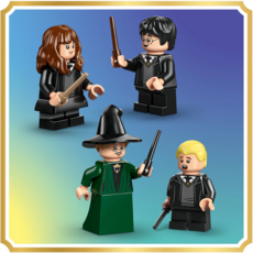 LEGO HOGWARTS CASTLE: SORTING HAT CEREMONY