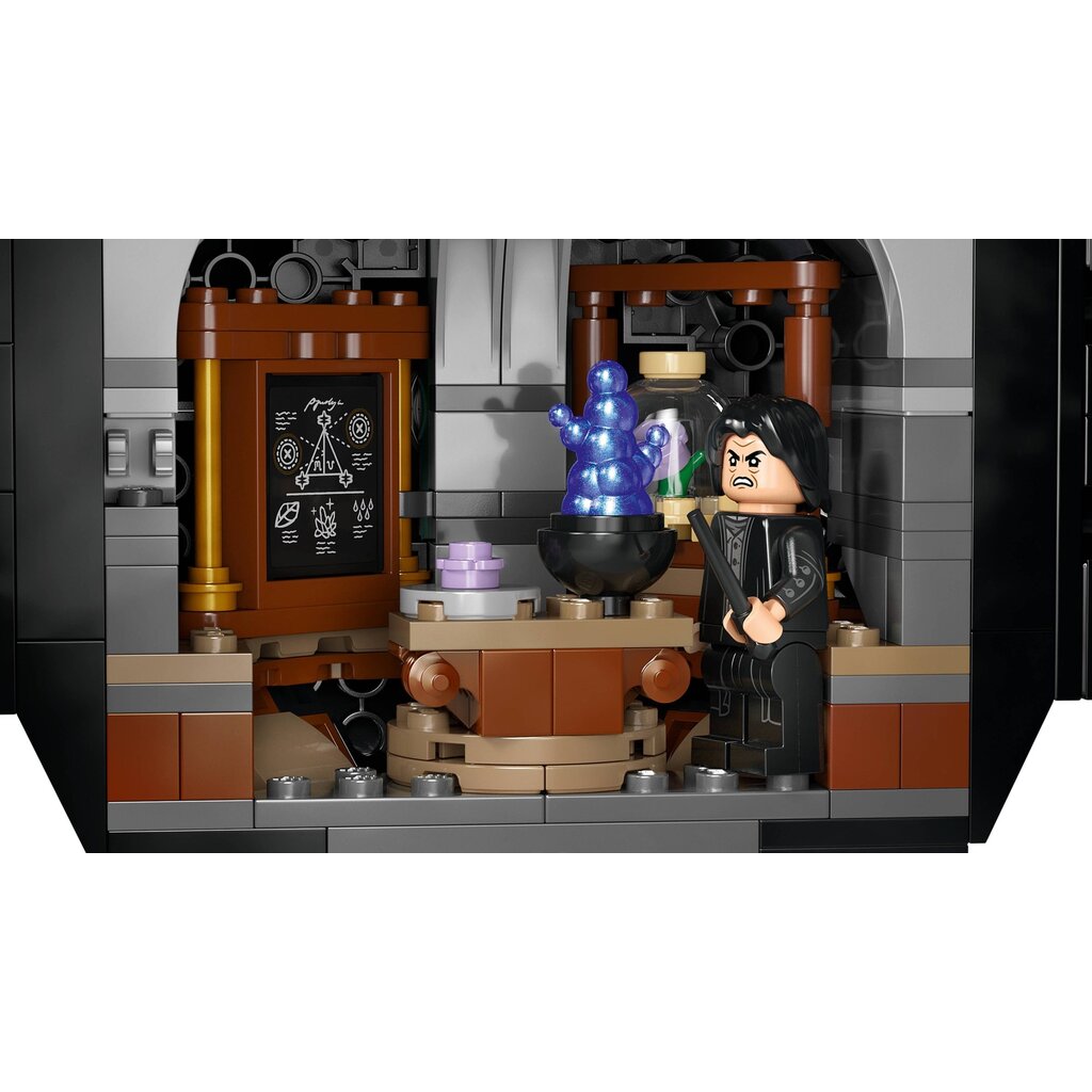 LEGO CAULDRON: SECRET POTIONS CLASSROOM