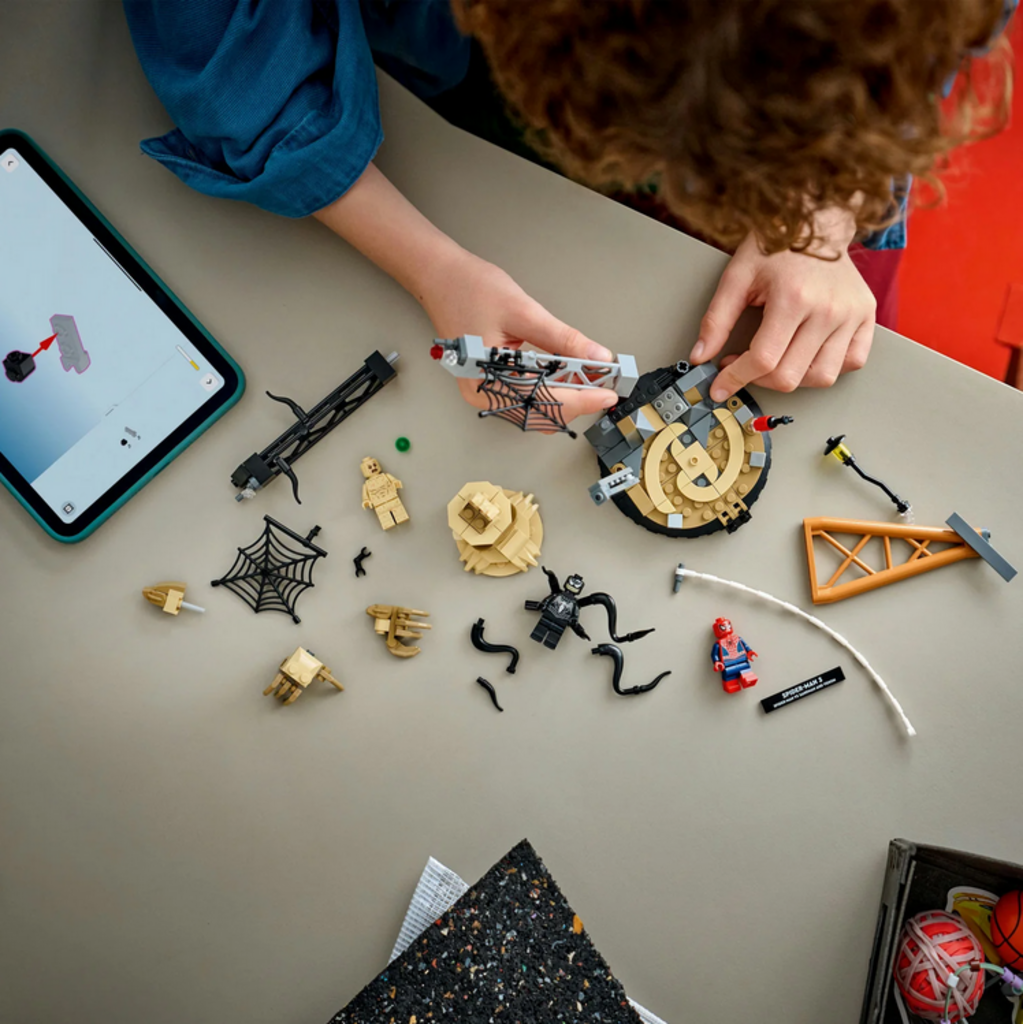 LEGO EPIC BATTLE: SPIDER-MAN VS. SANDMAN