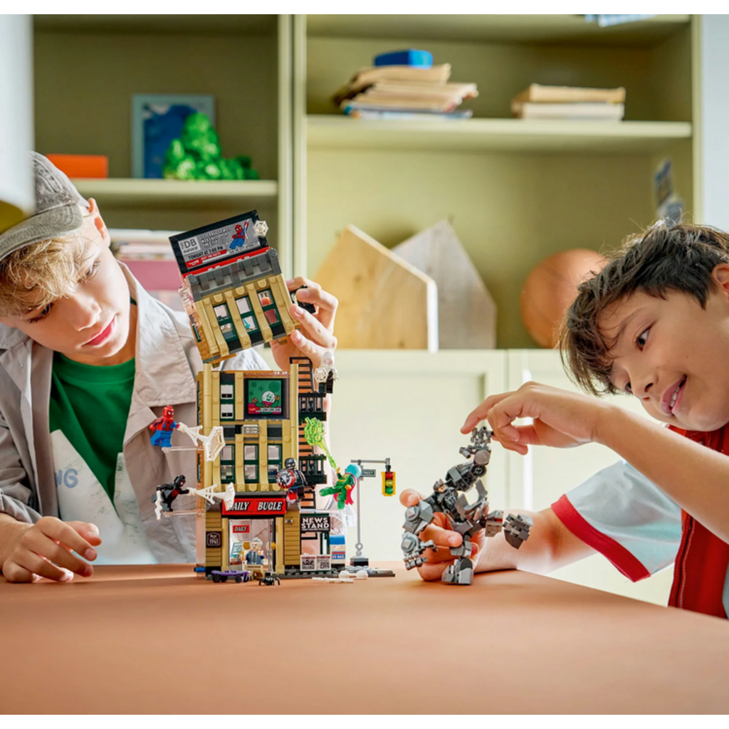 LEGO SPIDER-MAN VS. MYSTERIO: THE DAILY BUGLE