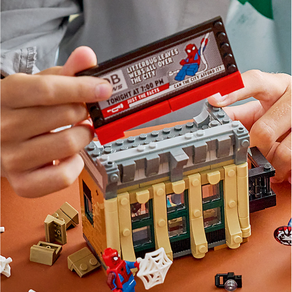 LEGO SPIDER-MAN VS. MYSTERIO: THE DAILY BUGLE