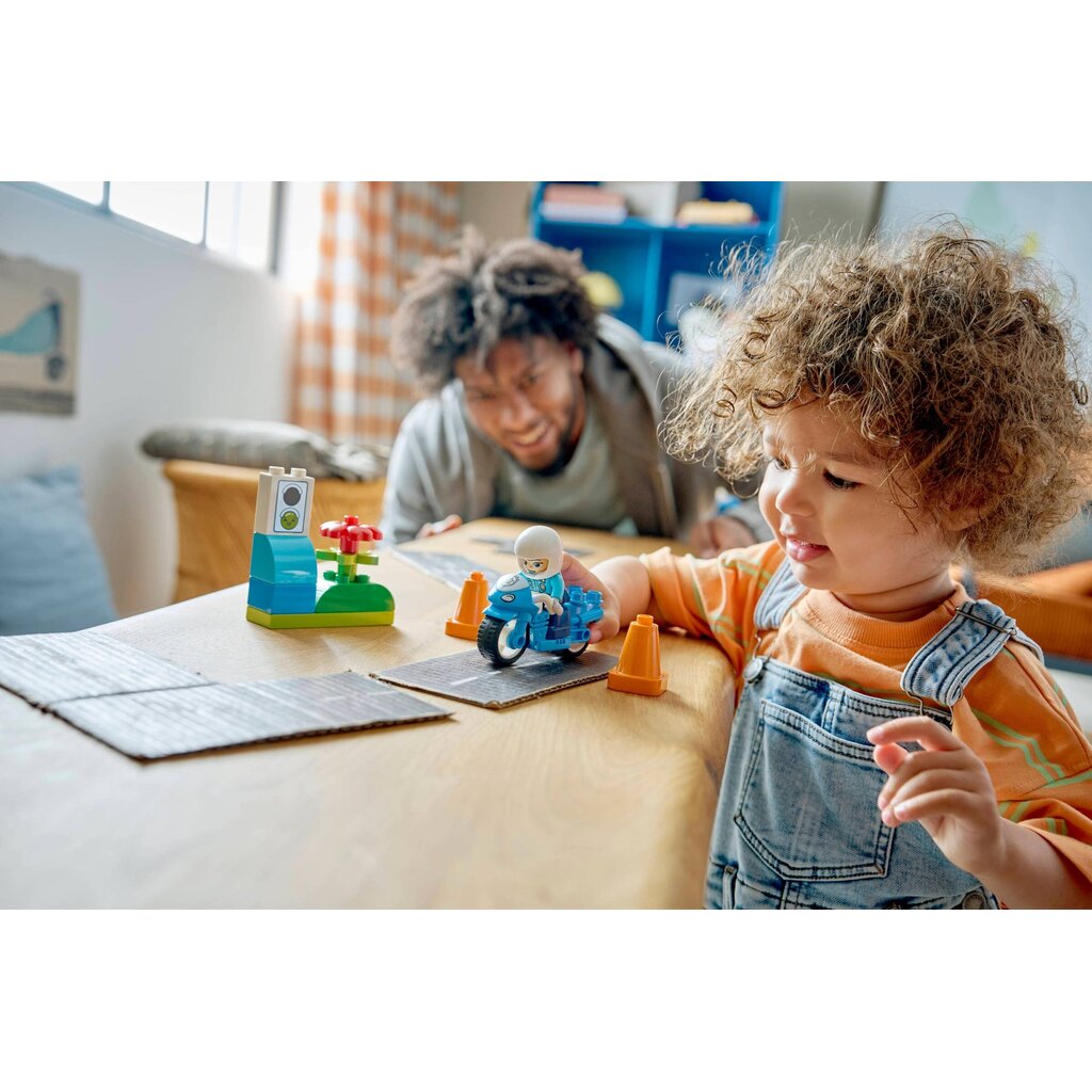 LEGO BLUE POLICE MOTORCYCLE