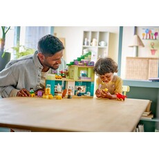 LEGO 3 in 1 MODERN FAMILY HOUSE WITH FIGURES