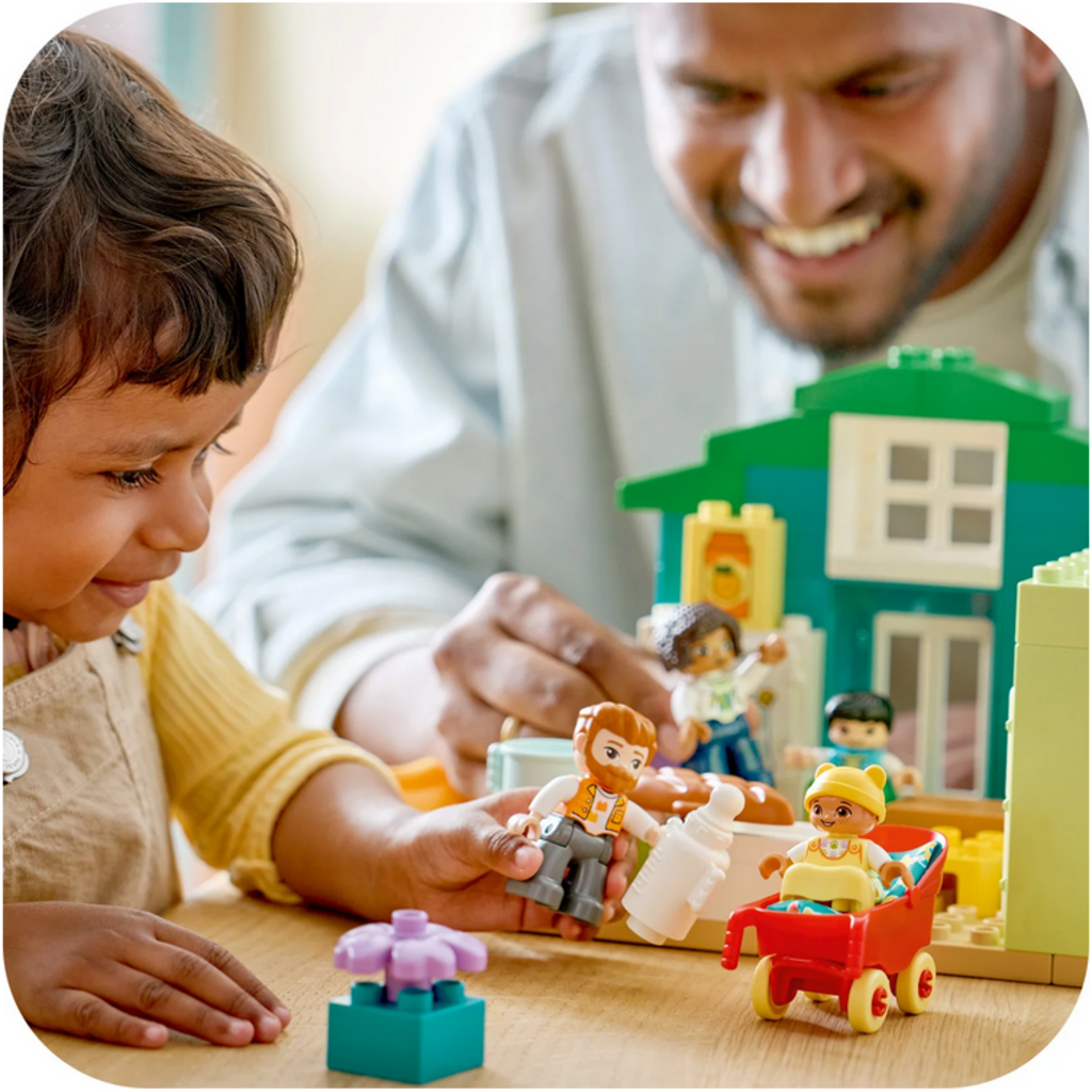 LEGO 3 in 1 MODERN FAMILY HOUSE WITH FIGURES