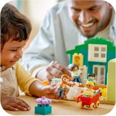 LEGO 3 in 1 MODERN FAMILY HOUSE WITH FIGURES